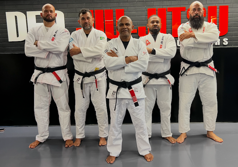 Equipe de faixas-pretas da DEO Jiu-Jitsu